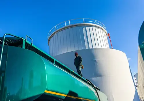 Water-Tank-Cleaning